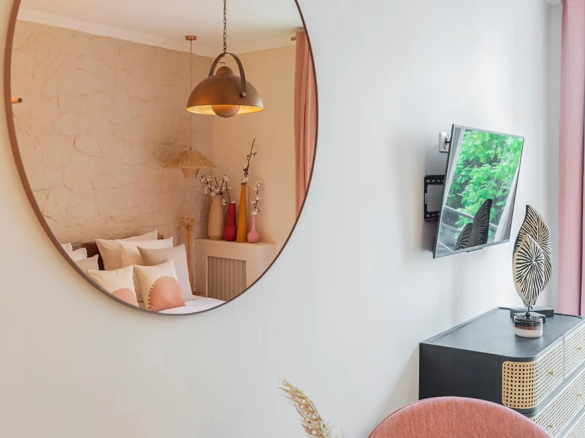 Pink & Wood Cocoon Apartment Paris France